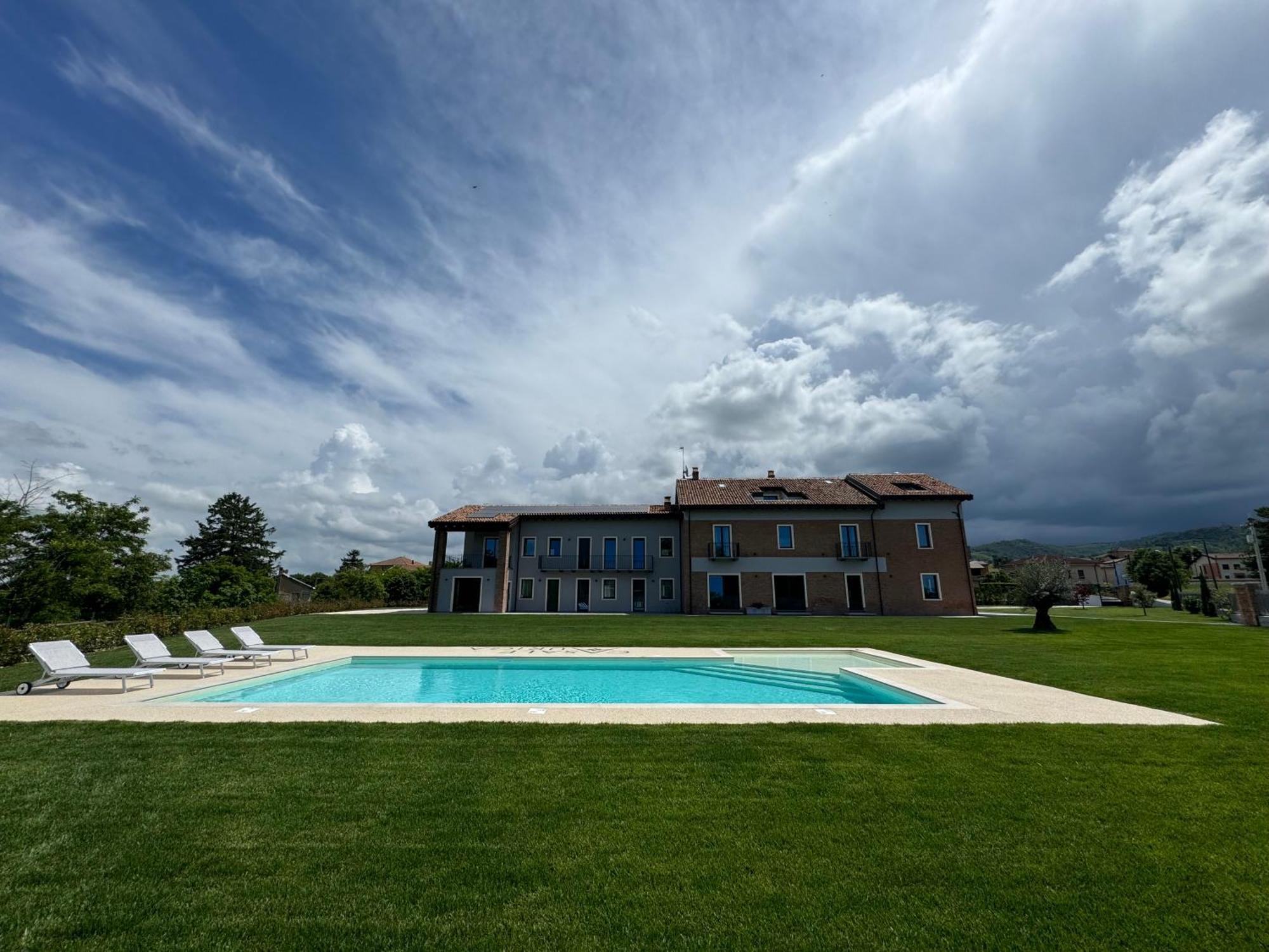 Casale Auriga - Oltrepo' Pavese Bed & Breakfast Codevilla ภายนอก รูปภาพ