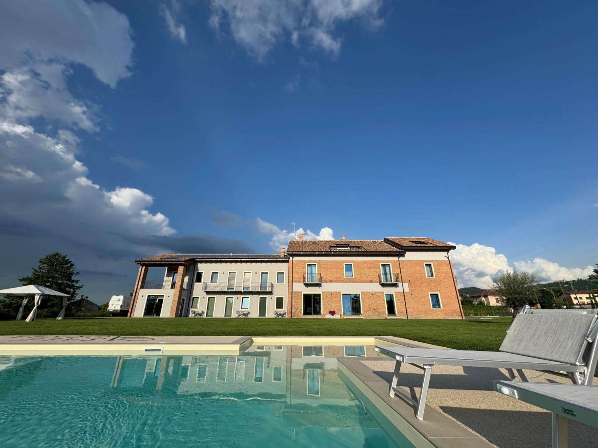 Casale Auriga - Oltrepo' Pavese Bed & Breakfast Codevilla ภายนอก รูปภาพ