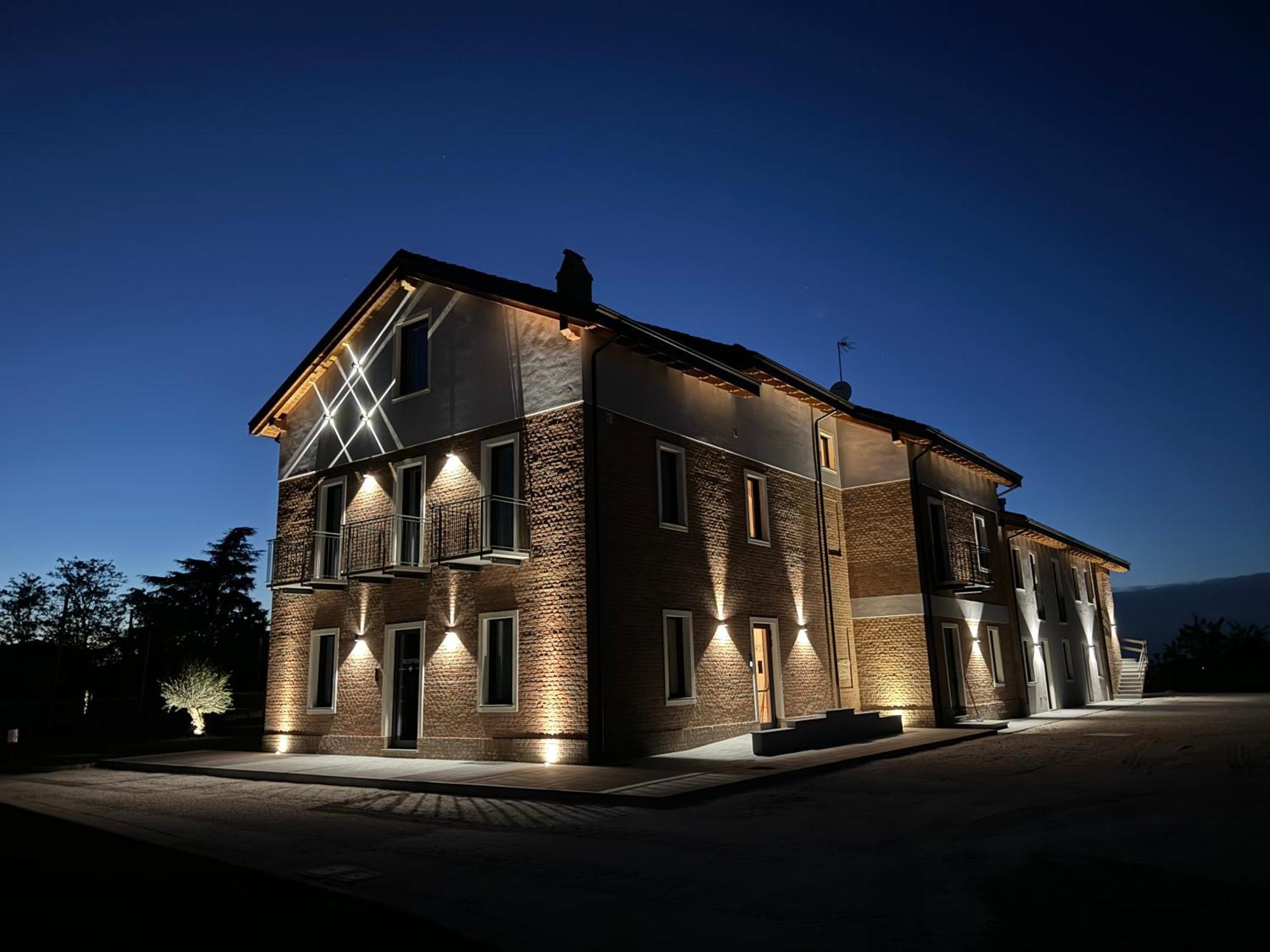 Casale Auriga - Oltrepo' Pavese Bed & Breakfast Codevilla ภายนอก รูปภาพ
